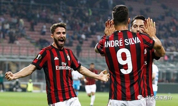  AC米兰边路传中精准，莱奥凌空抽射轰出世界波