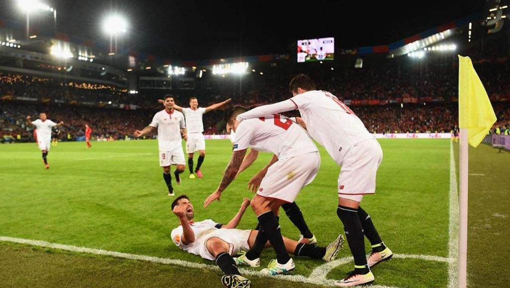 6686体育官方网站- 法兰克福欧联杯夺冠归来，德甲赛场士气大振